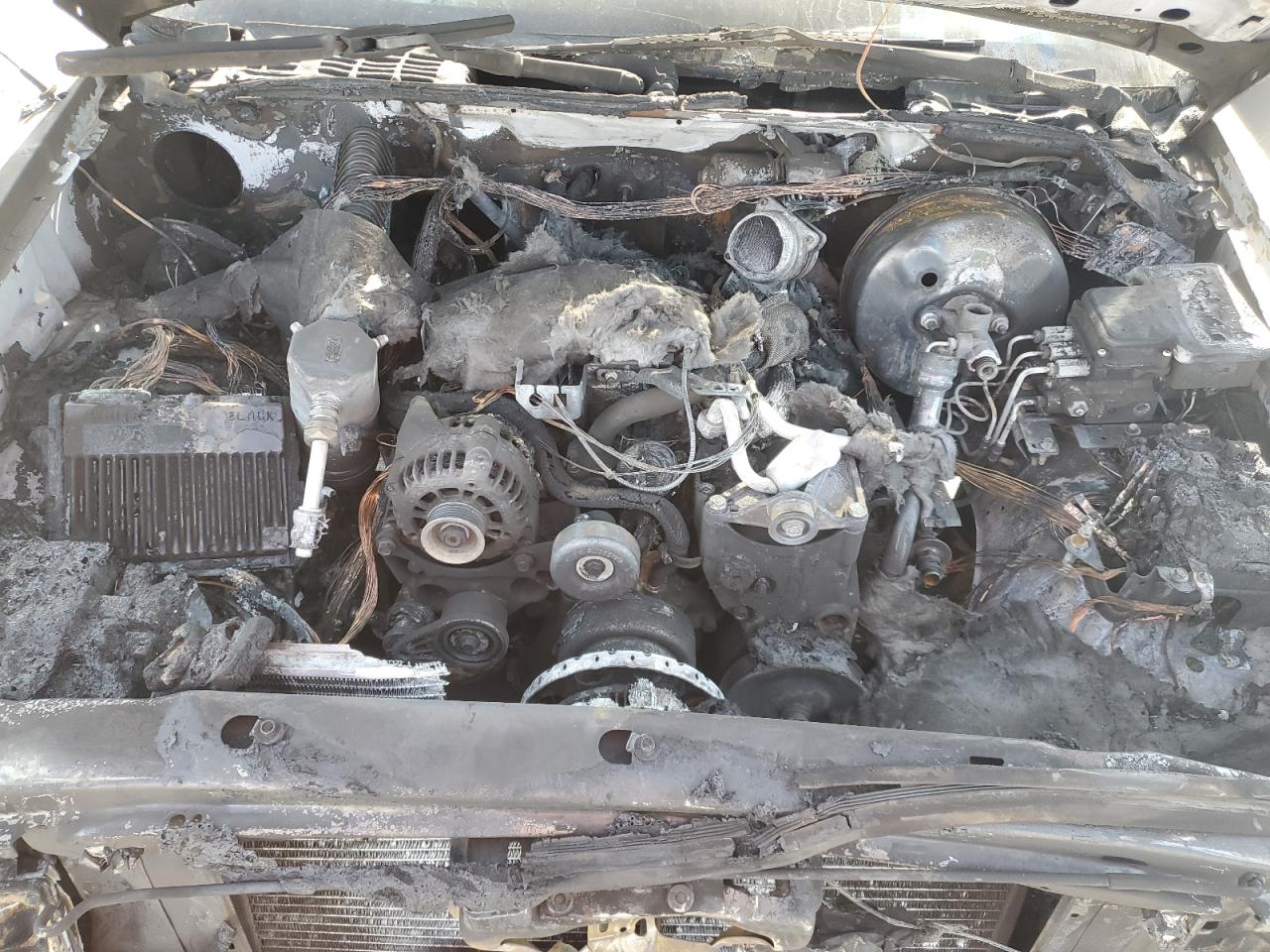 2000 GMC Jimmy - Image 11