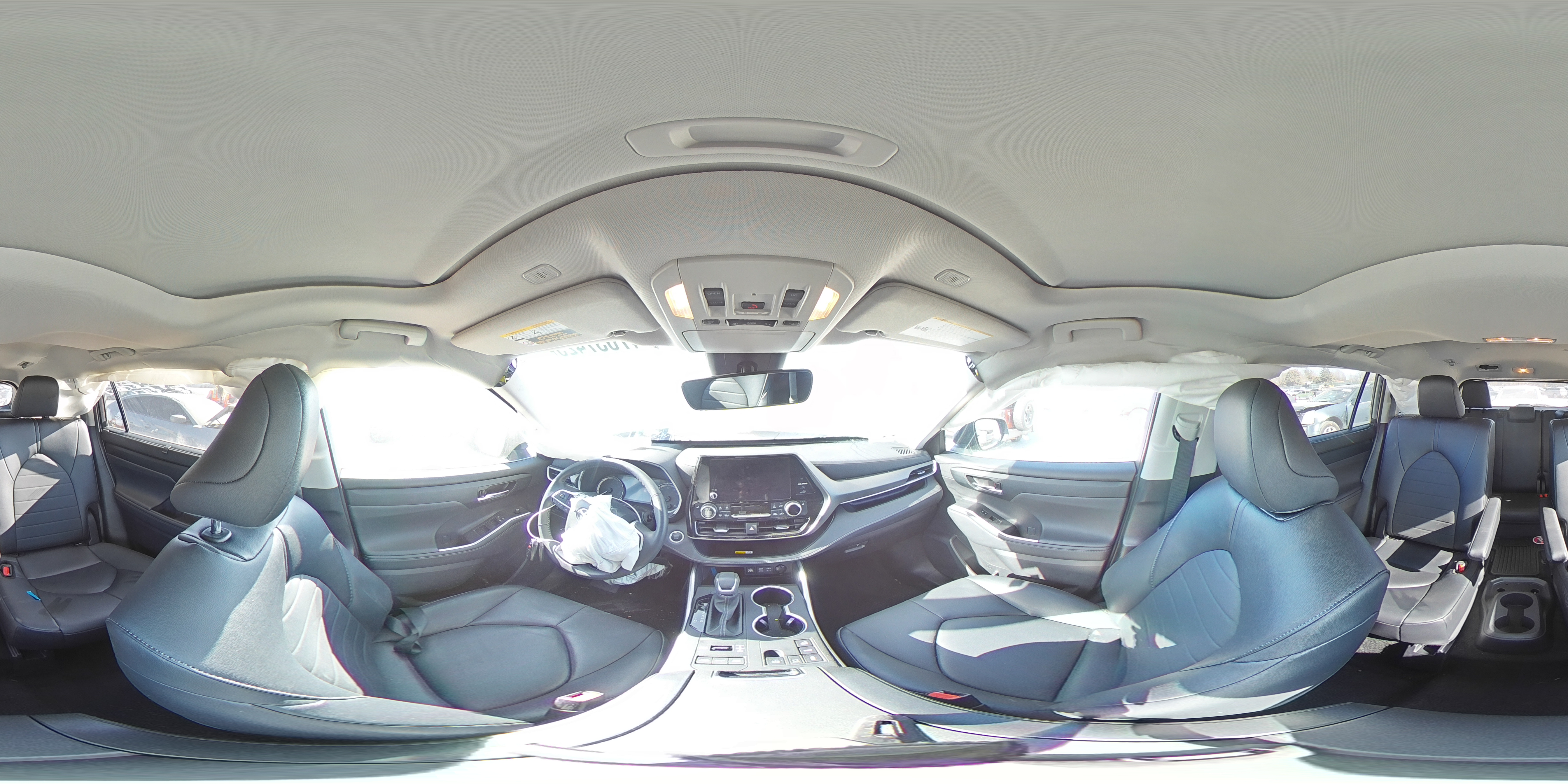 2024 Toyota Highlander - Image 14