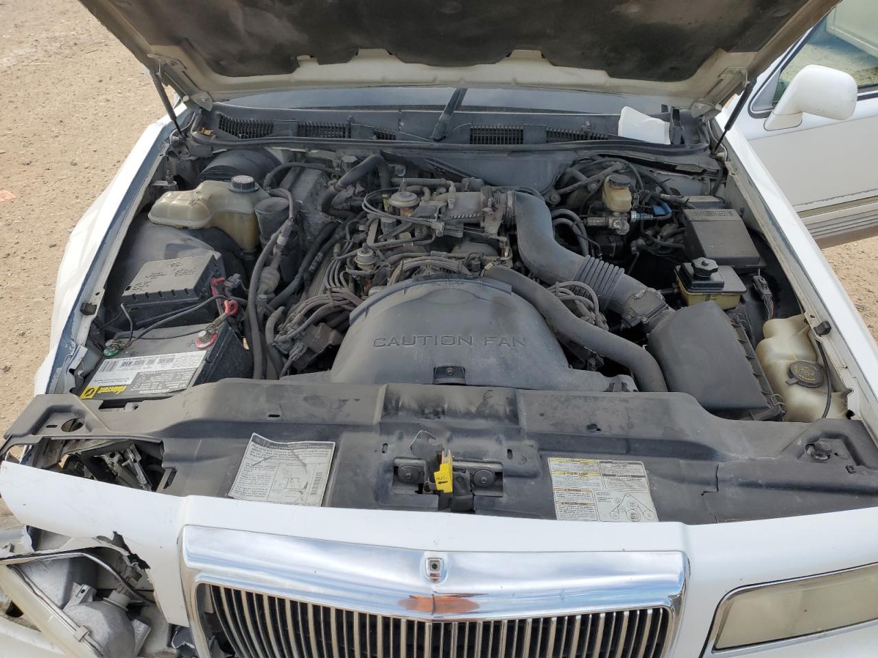 1997 Lincoln Town Car - Image 11