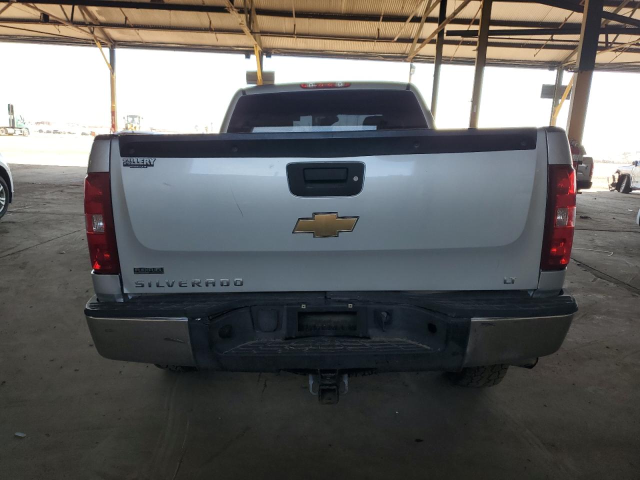 2011 Chevrolet Silverado - Image 6