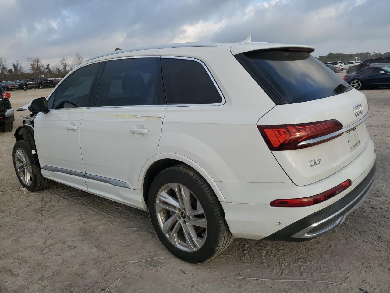 2022 Audi Q7 - Image 2