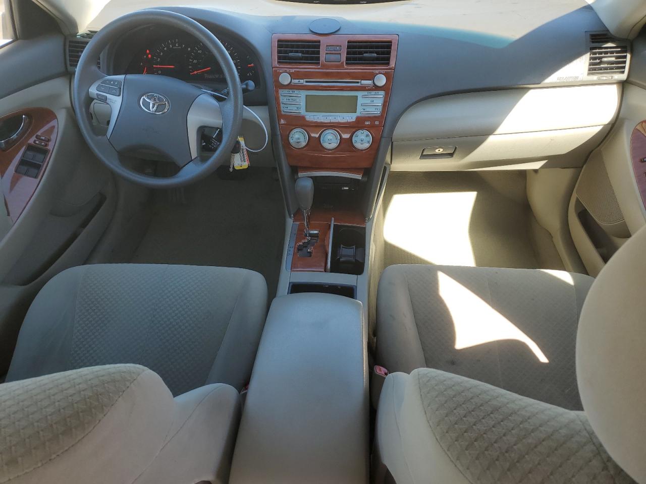 2009 Toyota Camry - Image 8