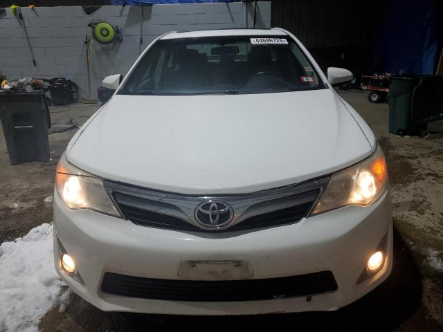  TOYOTA CAMRY 2013 Biały