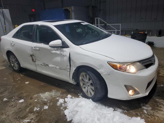  TOYOTA CAMRY 2013 Biały