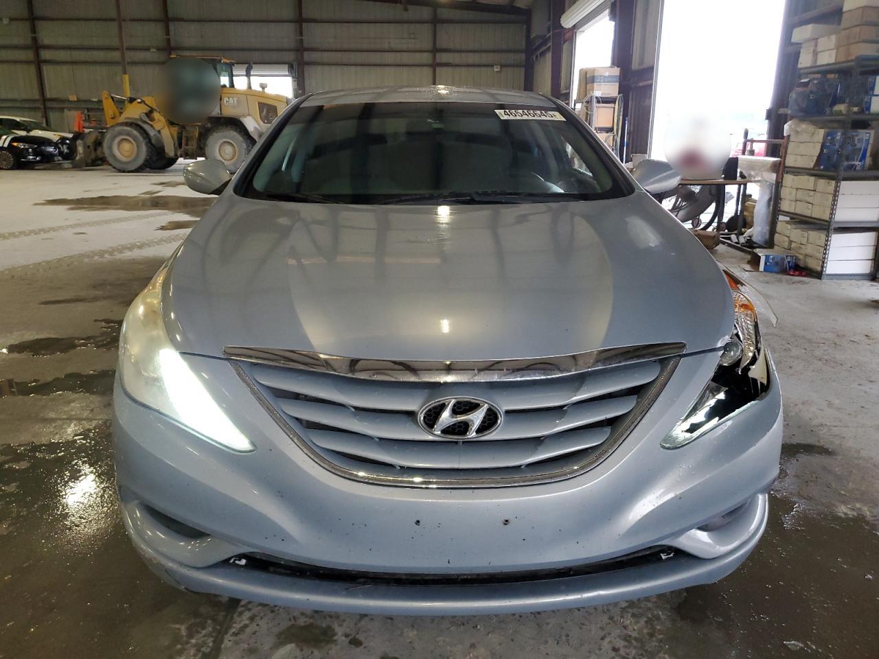 2011 Hyundai Sonata - Image 5