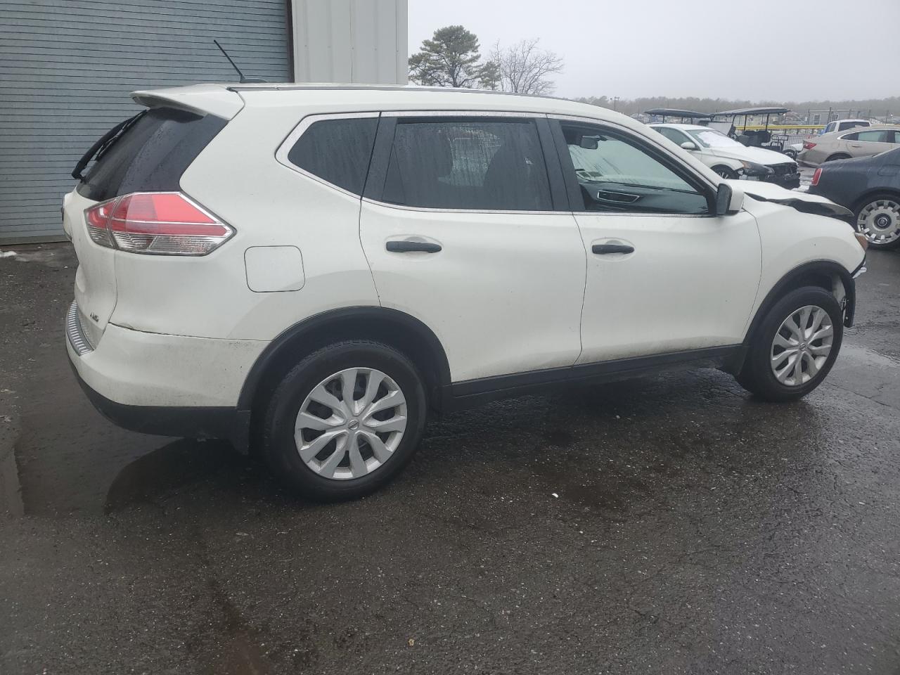 2016 Nissan Rogue - Image 3