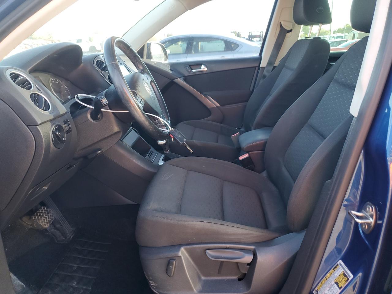 2009 Volkswagen Tiguan - Image 7