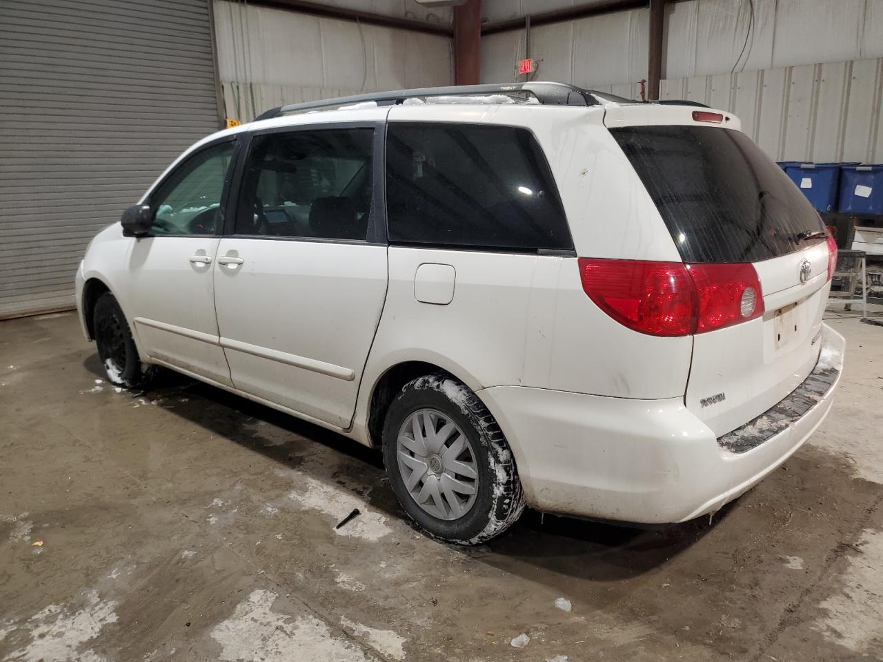 2006 Toyota Sienna - Image 2