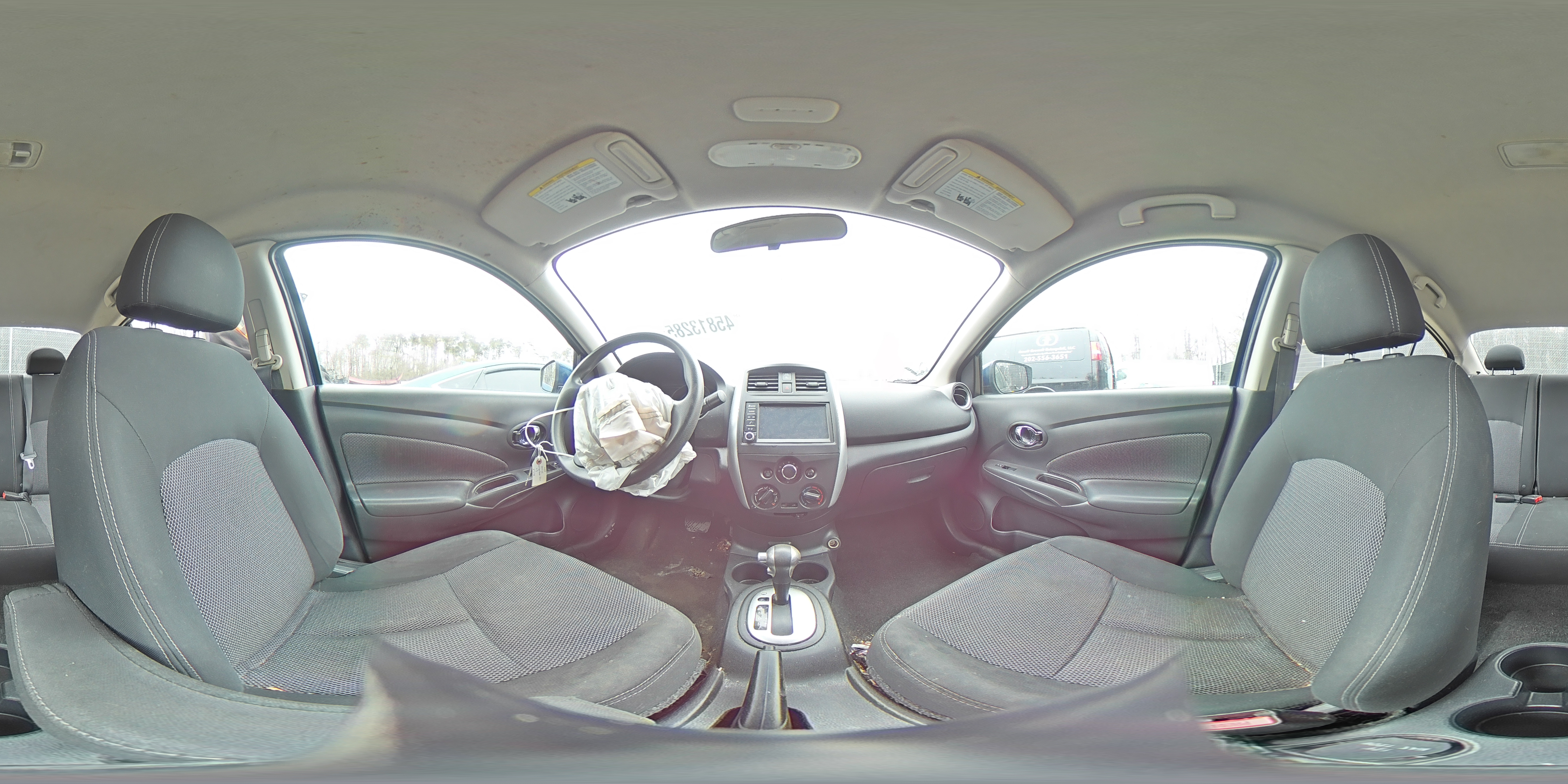 2018 Nissan Versa - Image 12