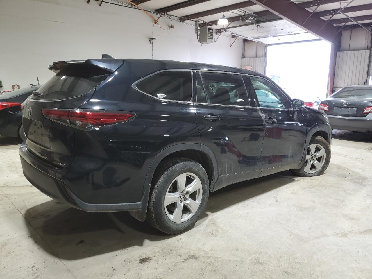 5TDCZRBH8NS570813 TOYOTA HIGHLANDER 2022