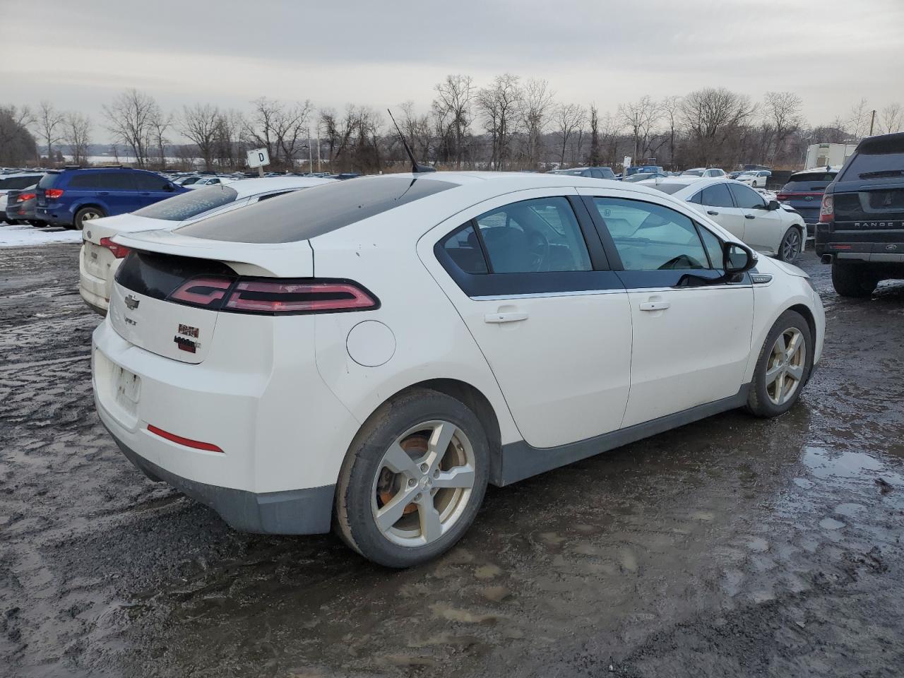2014 Chevrolet Volt - Image 3