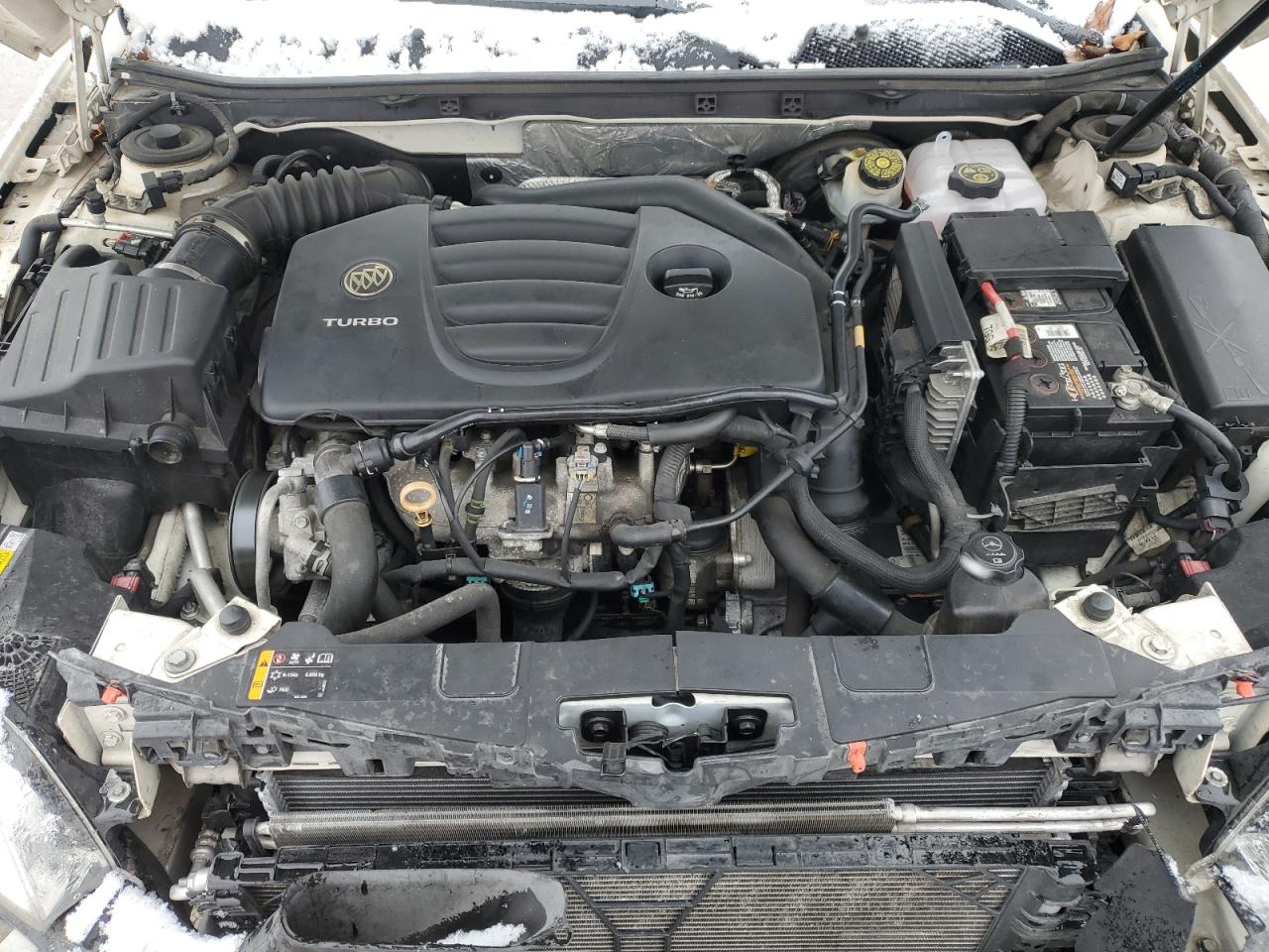 2013 Buick Regal - Image 11