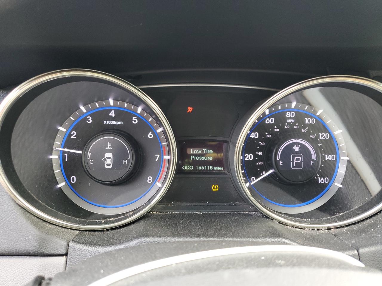 2011 Hyundai Sonata - Image 9