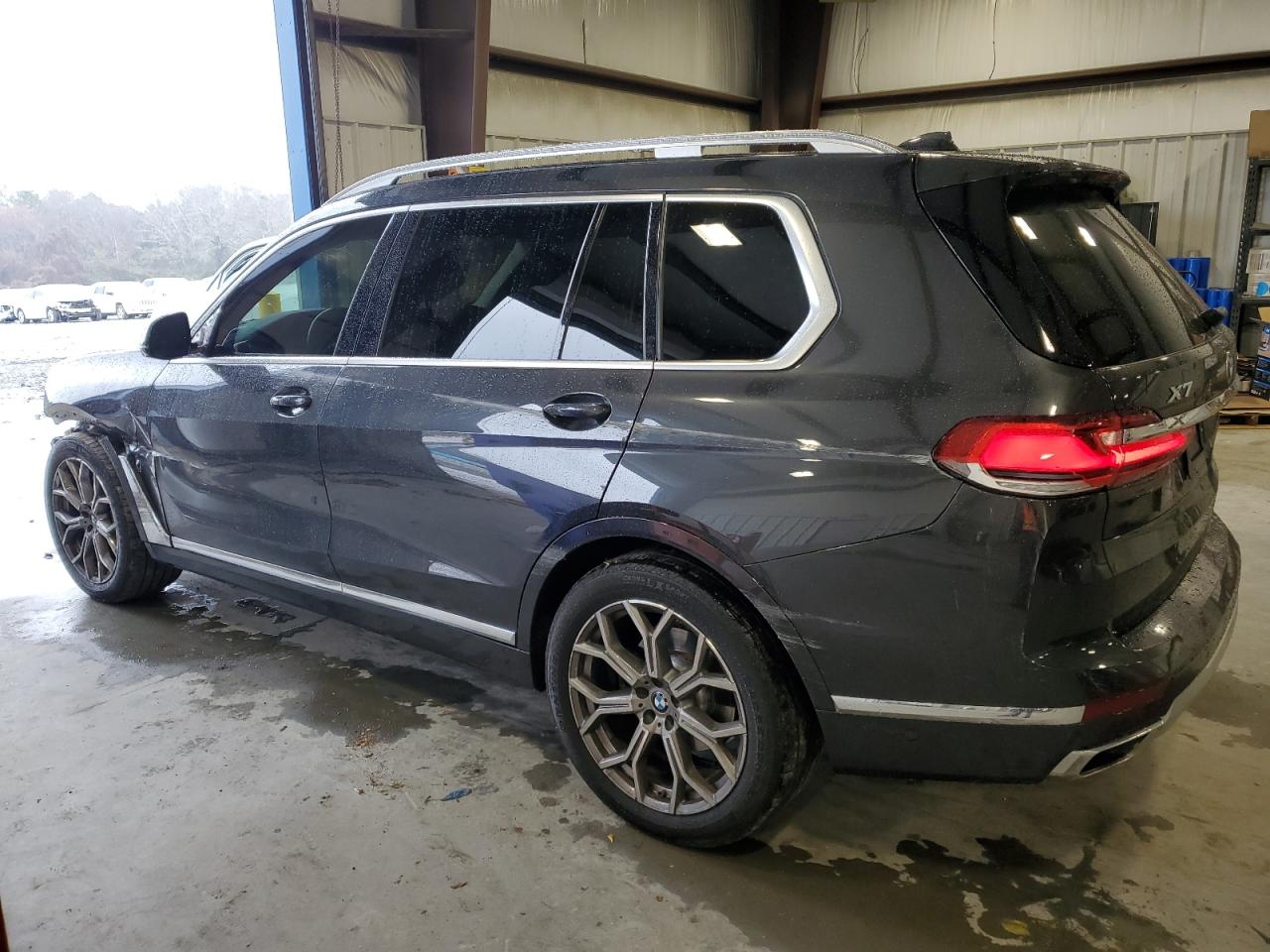 2021 BMW X7 - Image 2