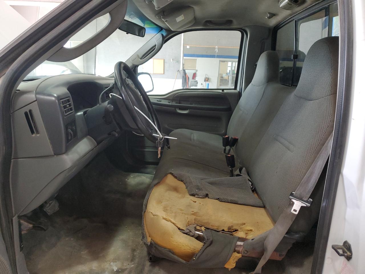 2003 Ford F250 - Image 7