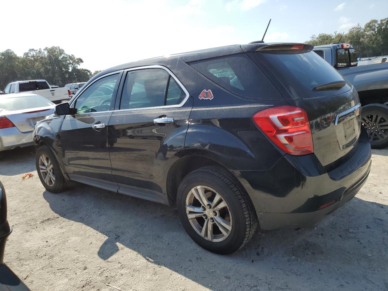 2016 Chevrolet Equinox - Image 2