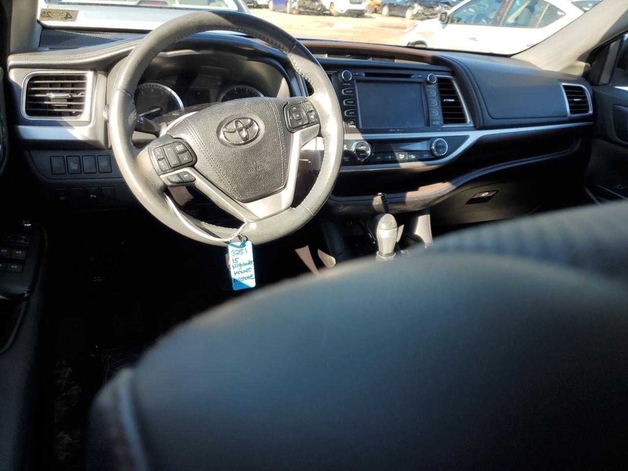 2015 Toyota Highlander - Image 8