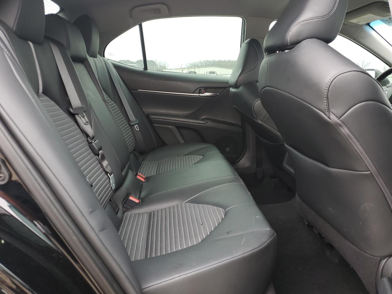2020 Toyota Camry - Image 10