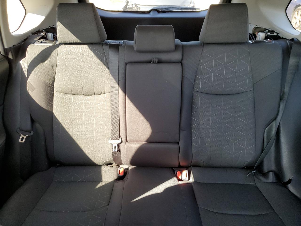 2024 Toyota RAV 4 - Image 10