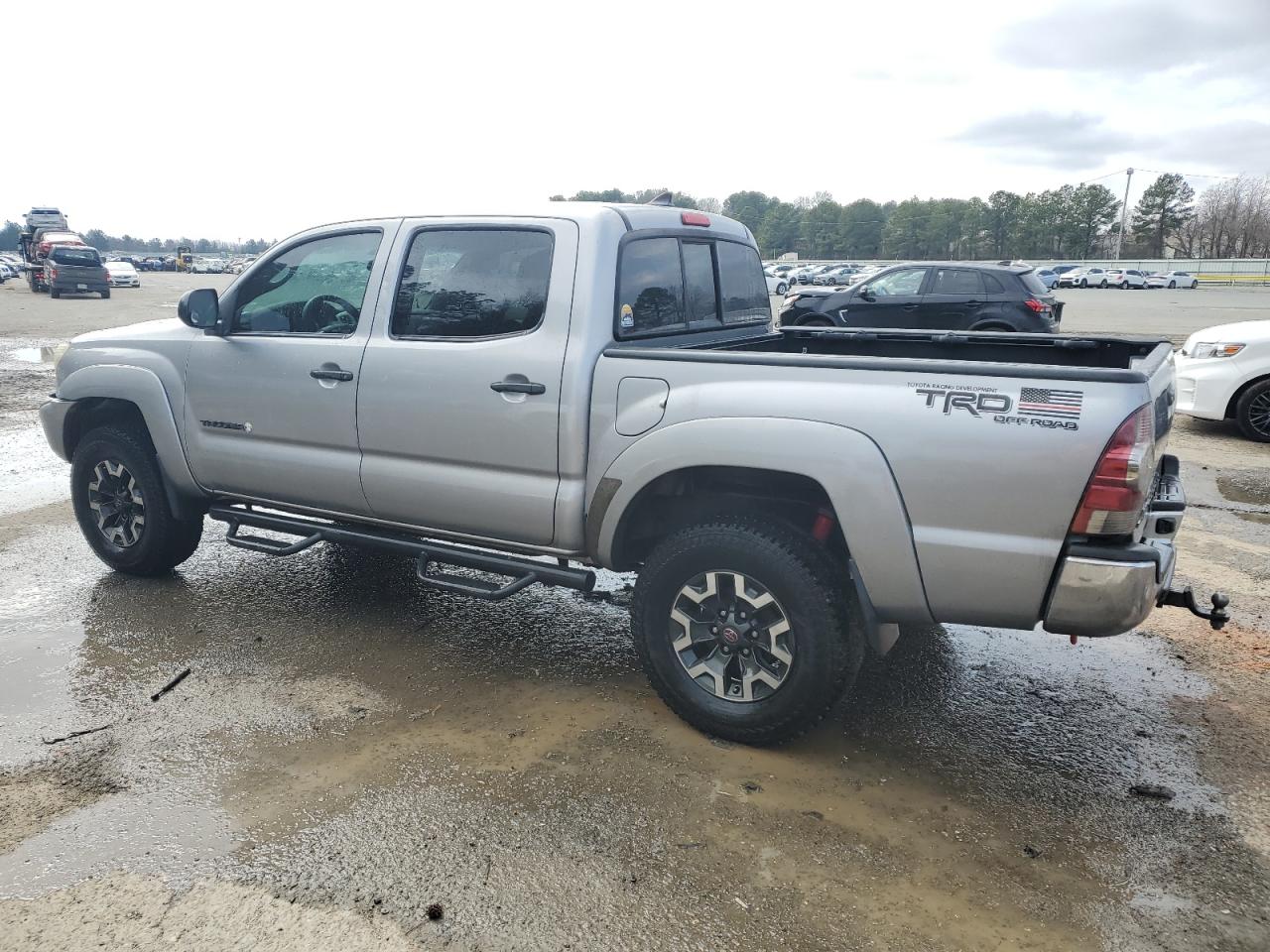 2015 Toyota Tacoma - Image 2