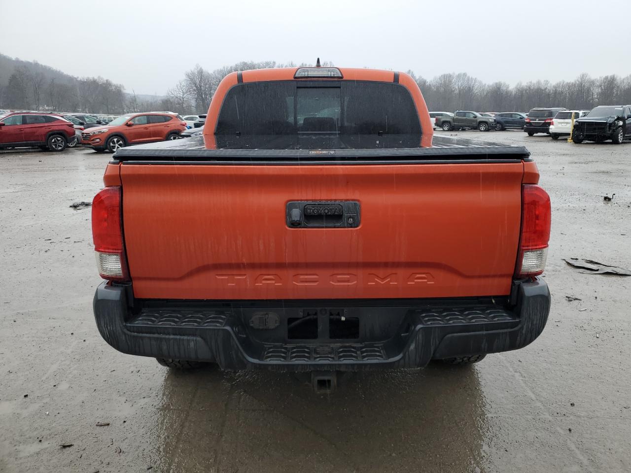 2017 Toyota Tacoma - Image 6