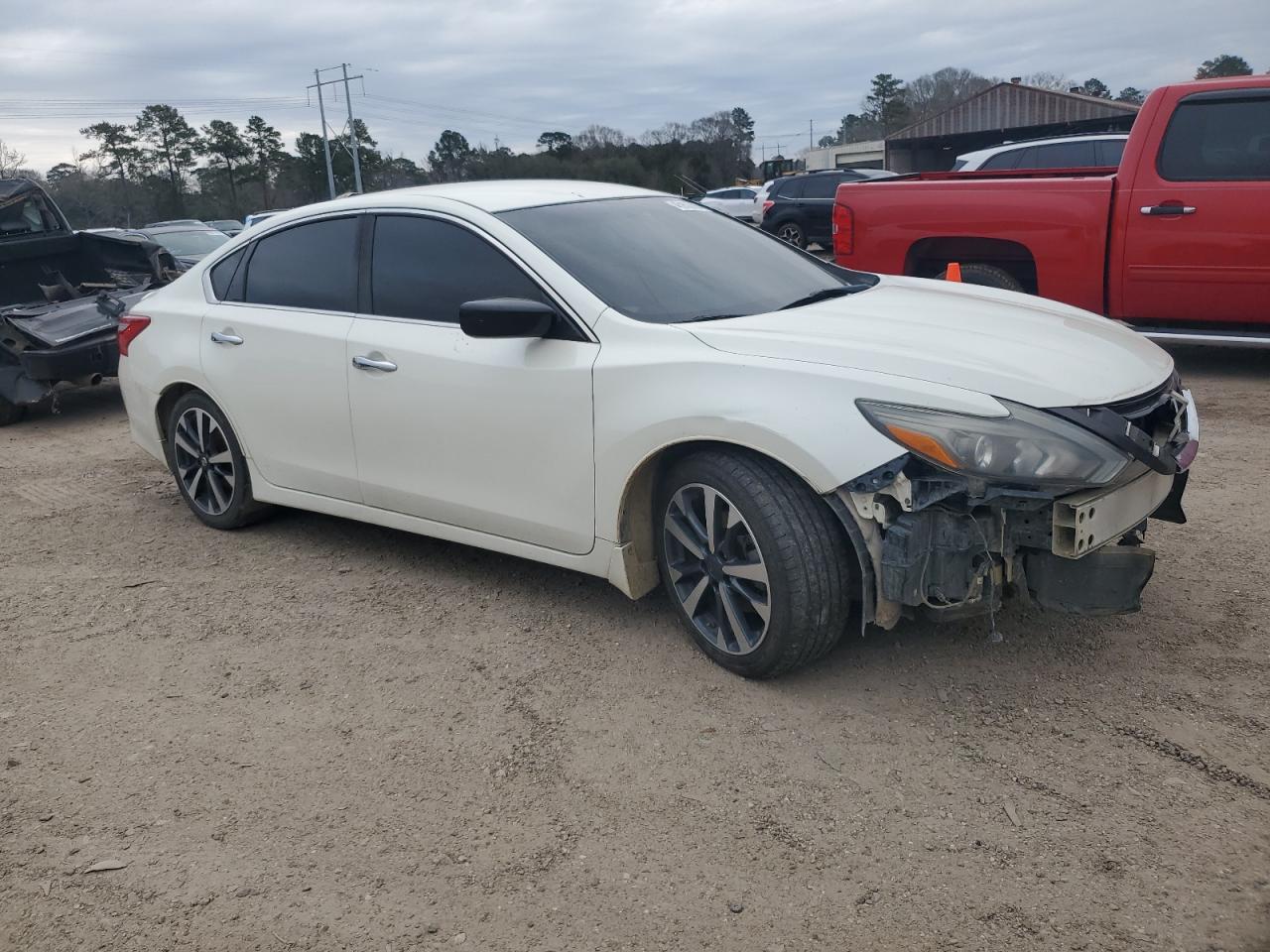 2016 Nissan Altima - Image 4