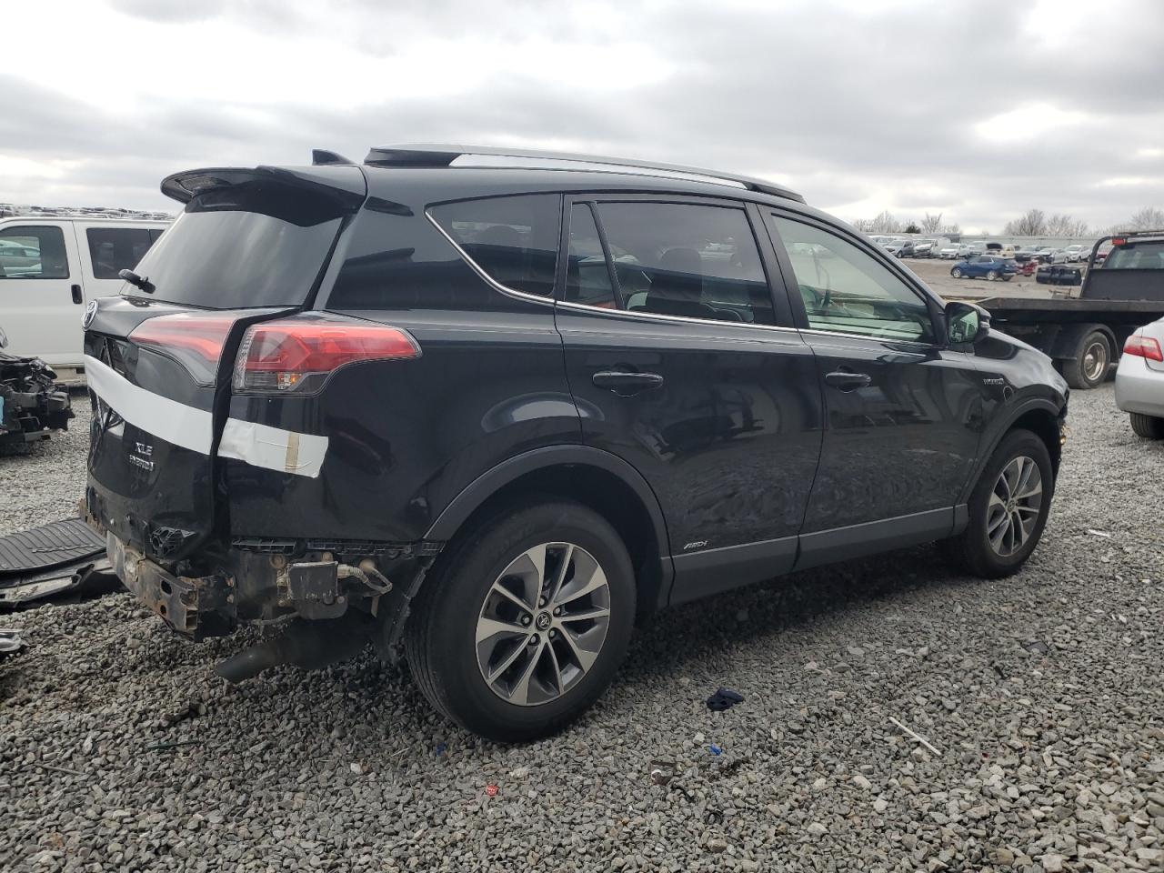 2017 Toyota RAV 4 - Image 3