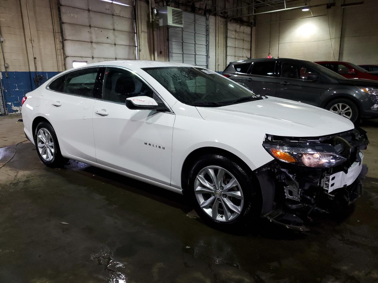 2023 Chevrolet Malibu - Image 4