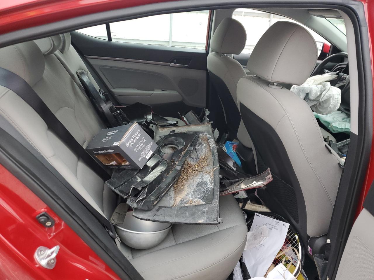 2018 Hyundai Elantra - Image 10