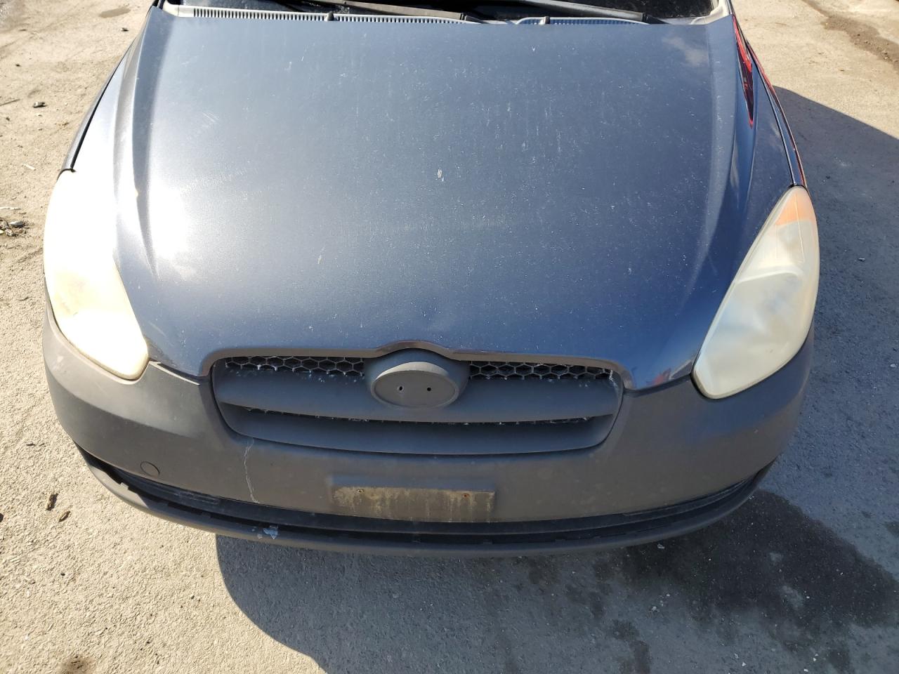 2009 Hyundai Accent - Image 11