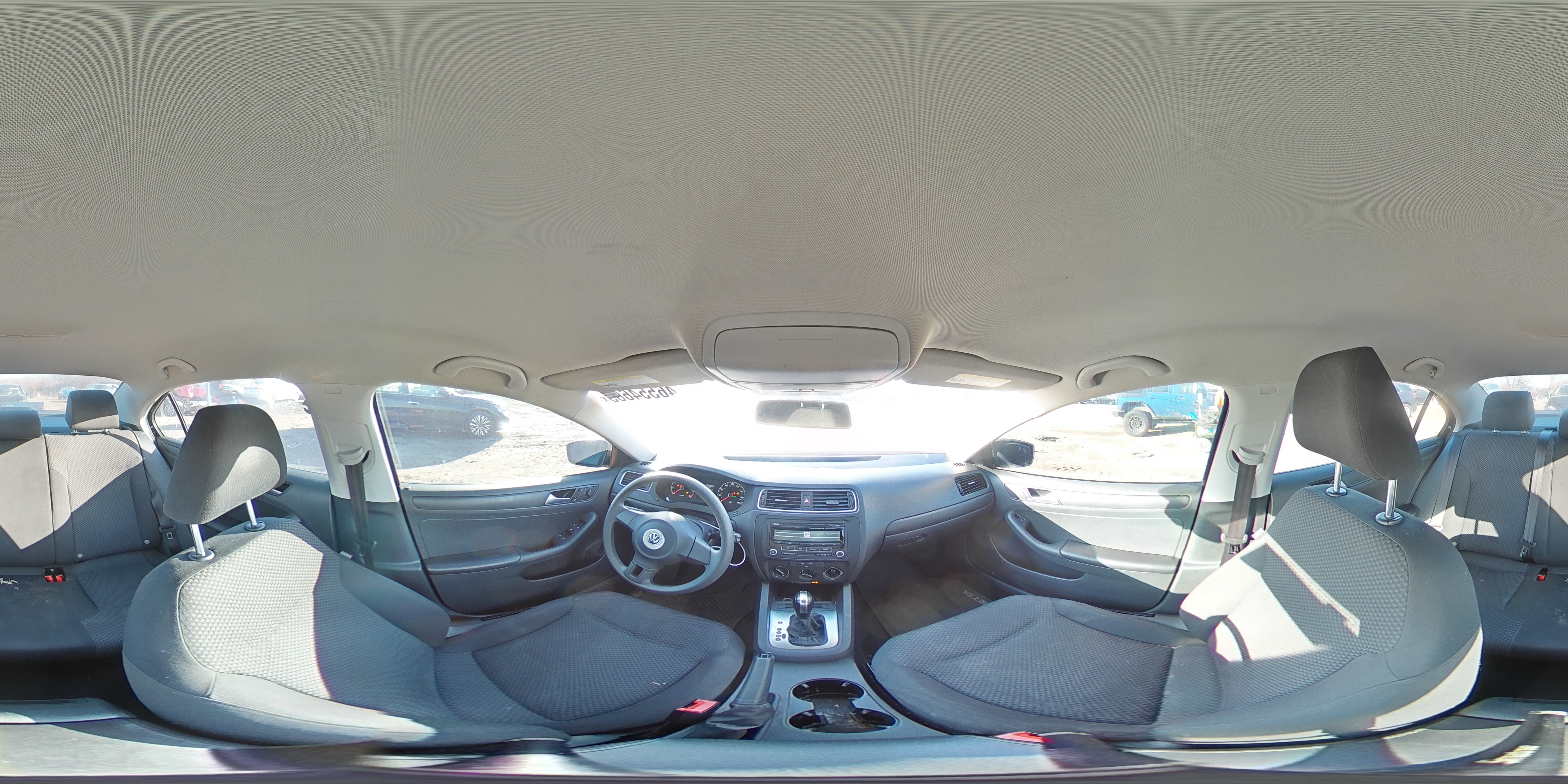 2014 Volkswagen Jetta - Image 13