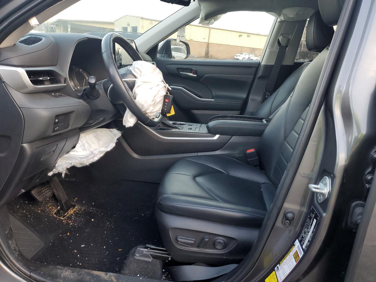 2022 Toyota Highlander - Image 7