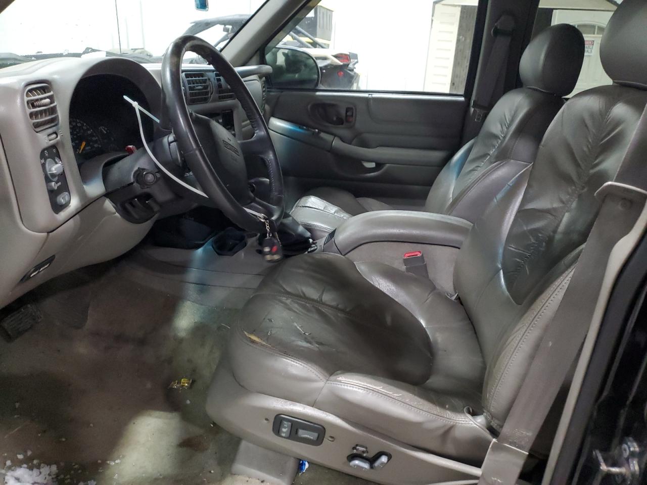 2001 GMC Jimmy - Image 7