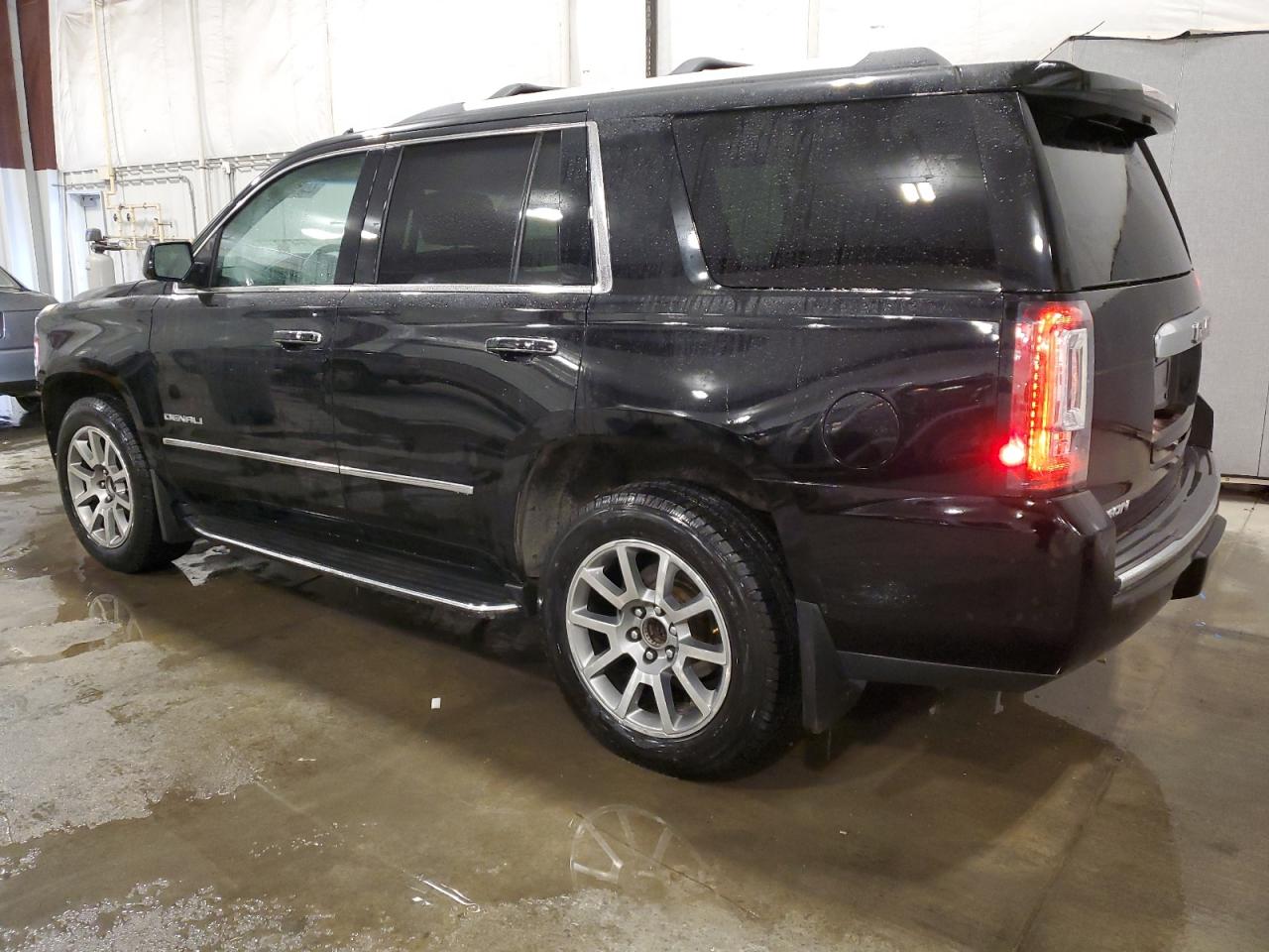 2017 GMC Yukon - Image 2
