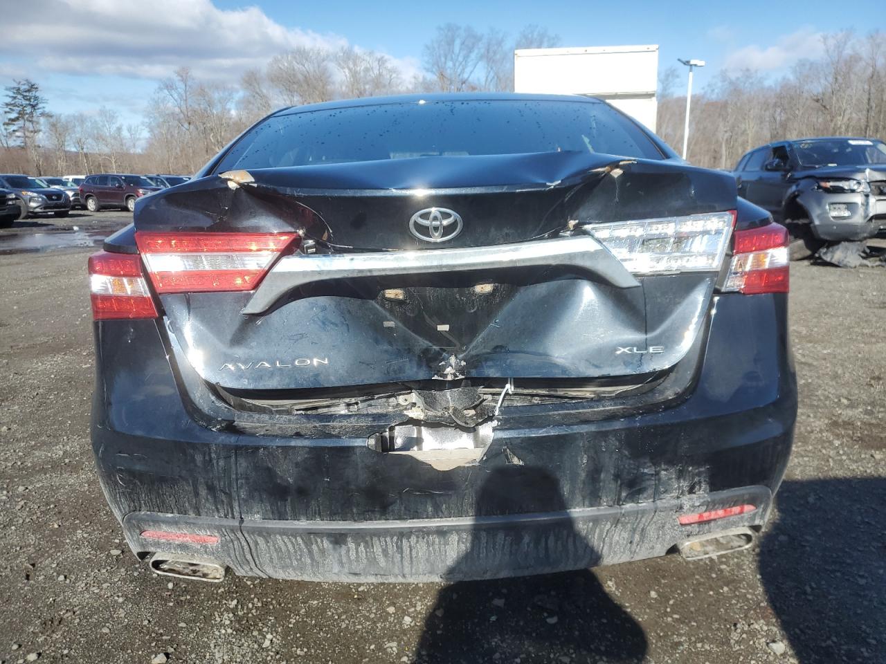 2013 Toyota Avalon - Image 6