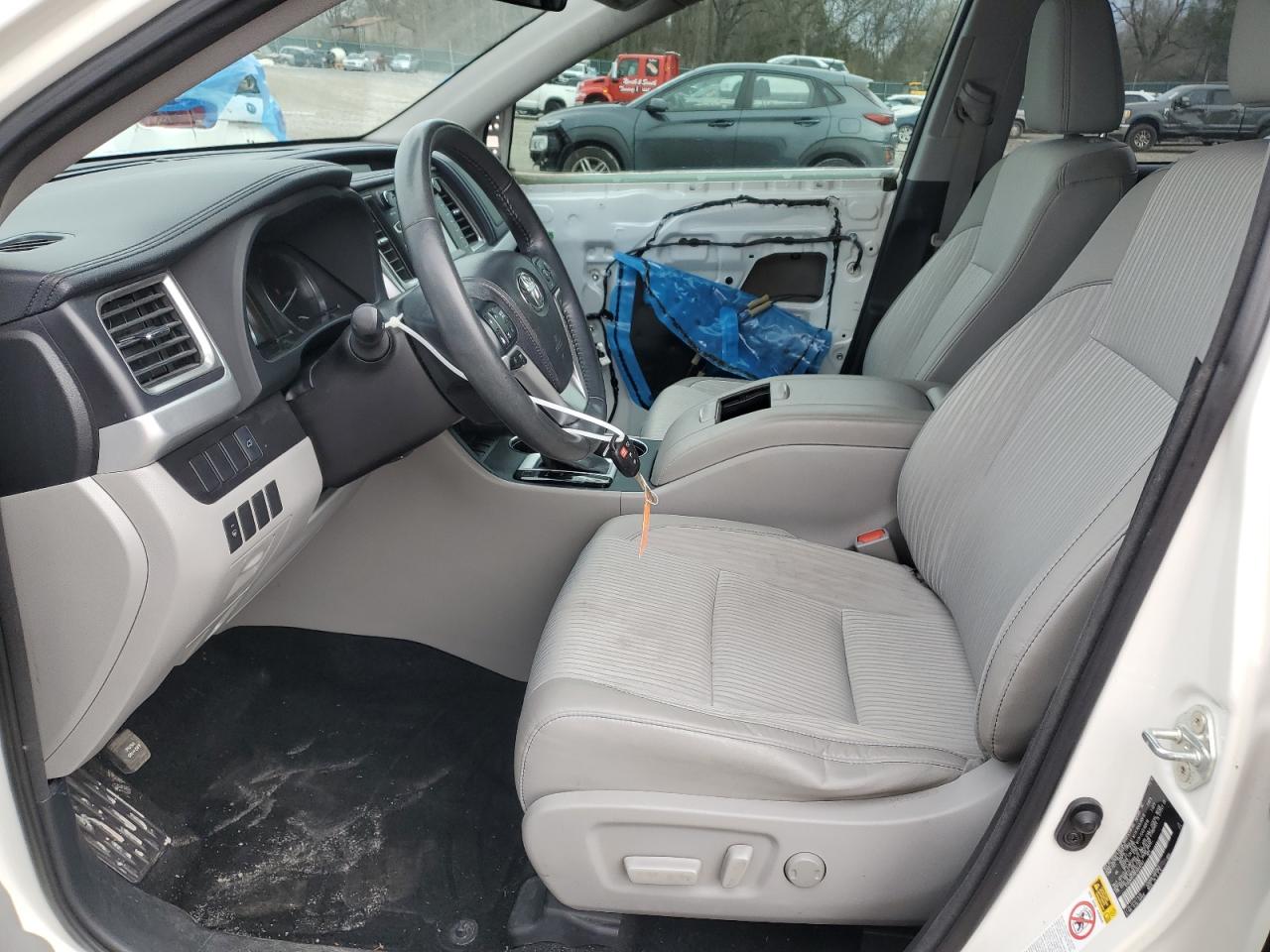 2015 Toyota Highlander - Image 7