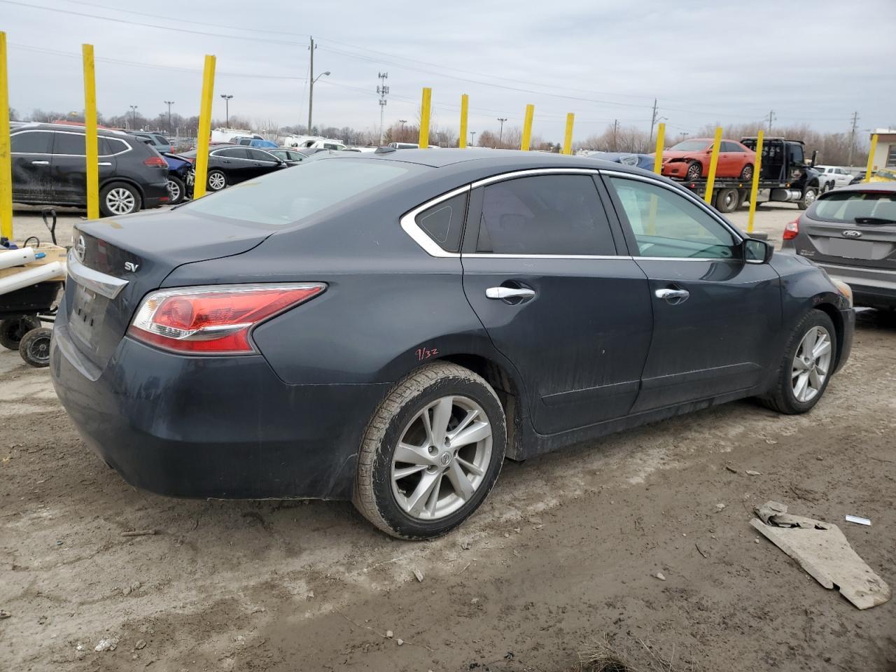 2015 Nissan Altima - Image 3