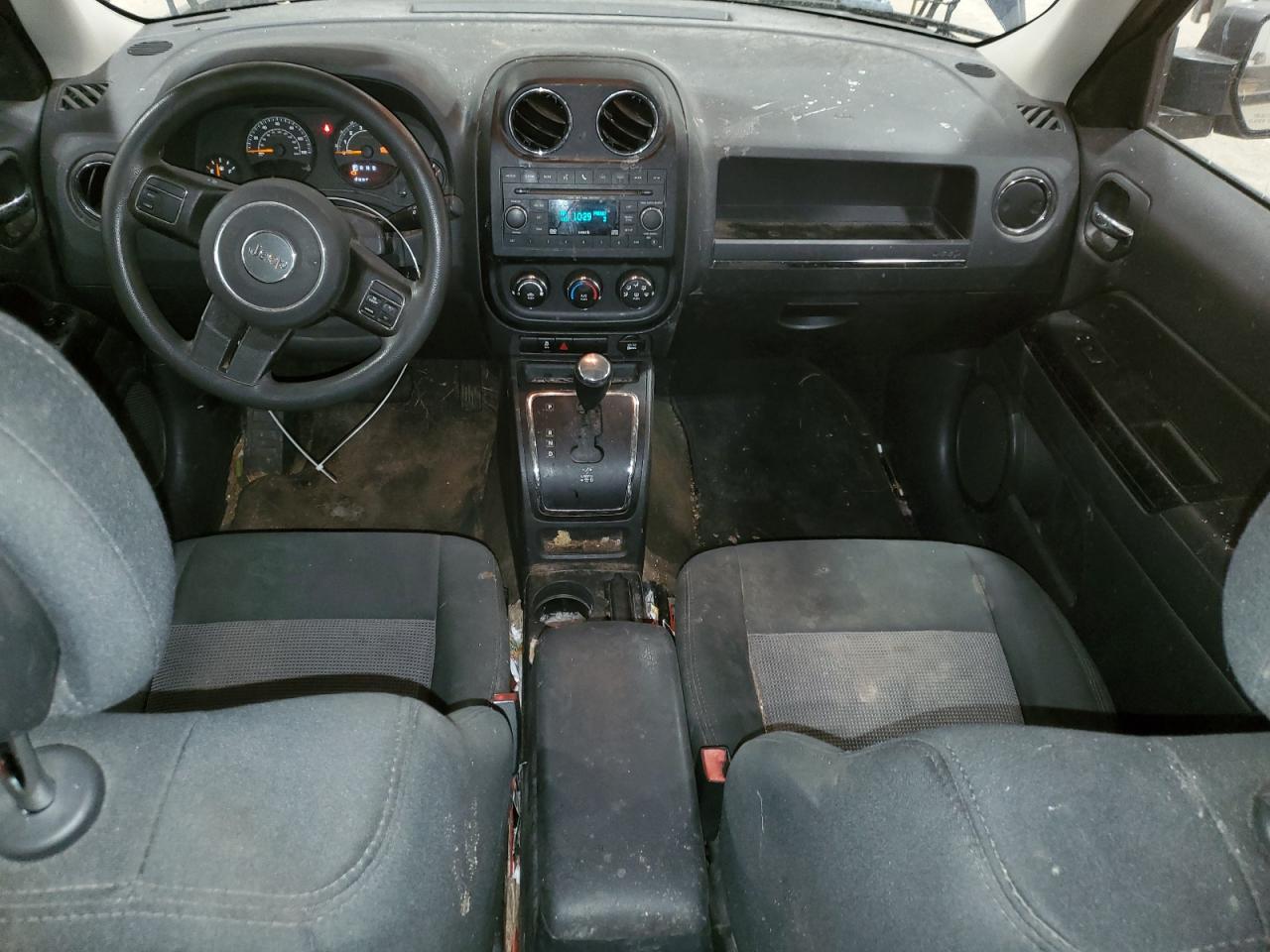 2014 Jeep Liberty (Patriot) - Image 8