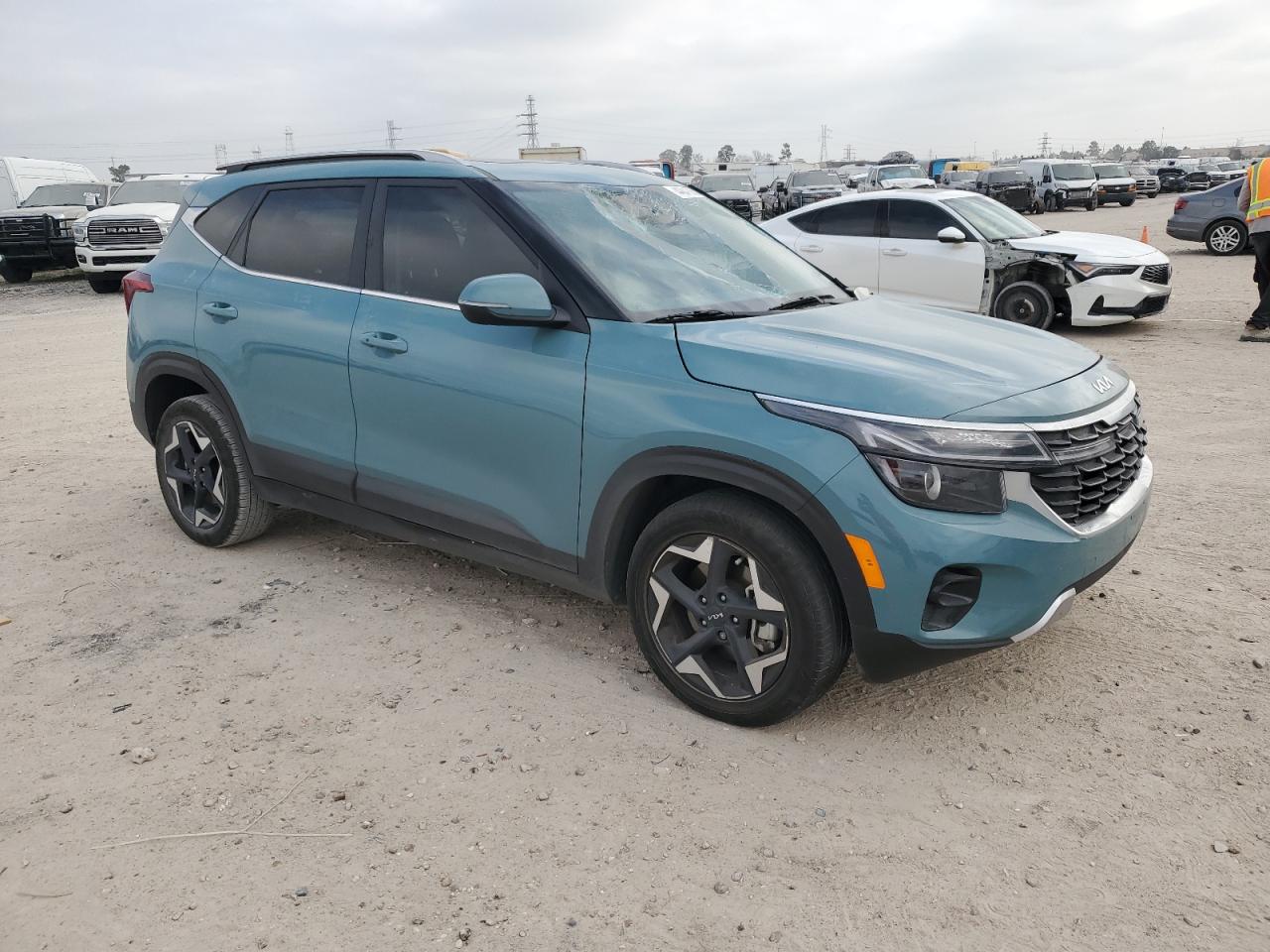2024 Kia Seltos - Image 4