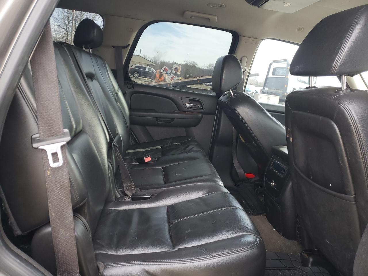 2007 GMC Yukon - Image 11
