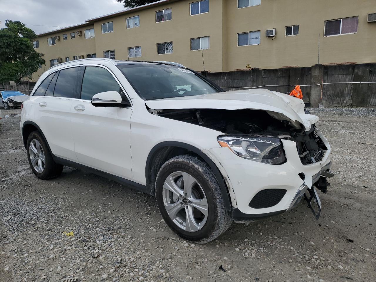2018 Mercedes-Benz GLC - Image 4