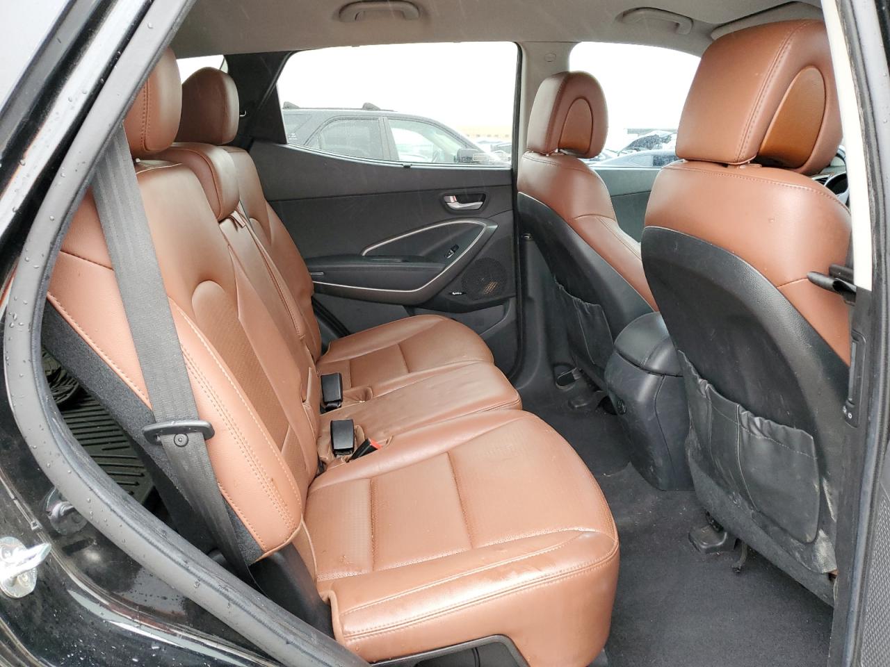 2014 Hyundai Santa Fe - Image 11