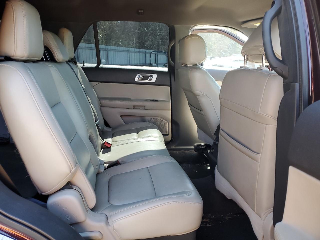 2011 Ford Explorer - Image 11