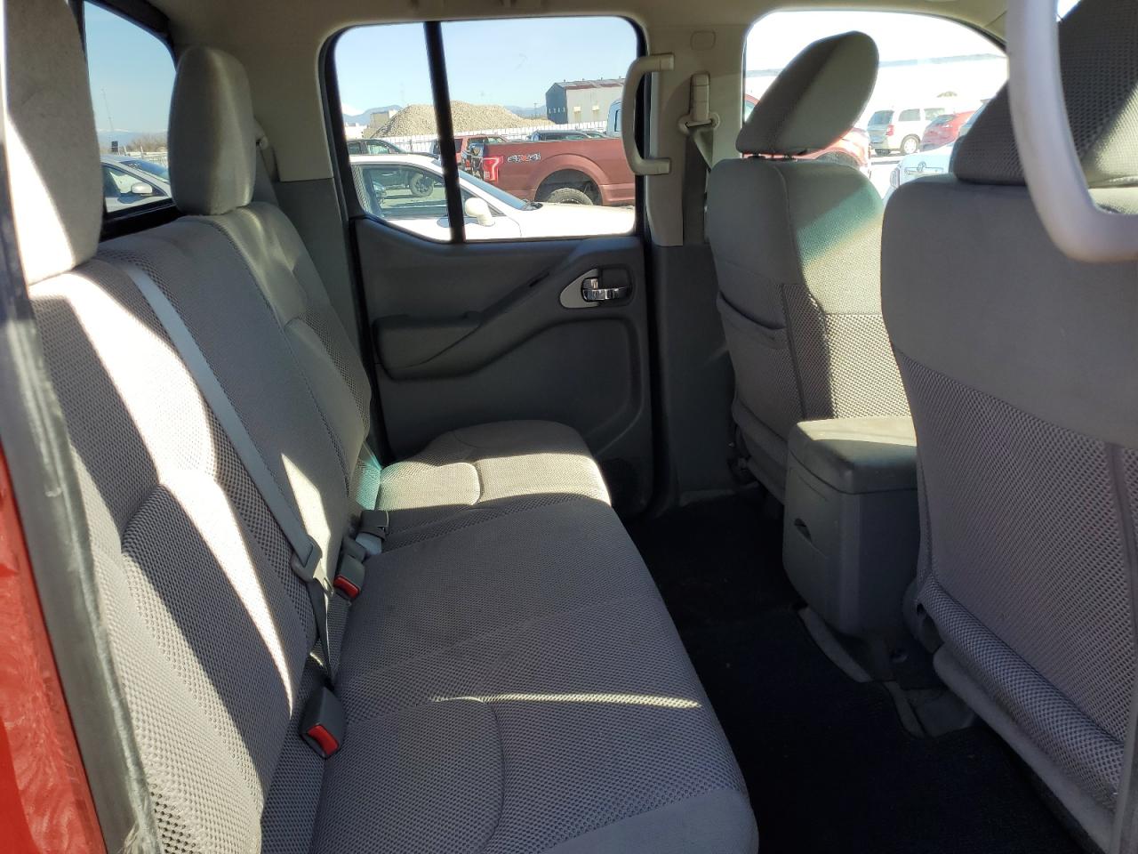 2015 Nissan Navara (Frontier) - Image 10