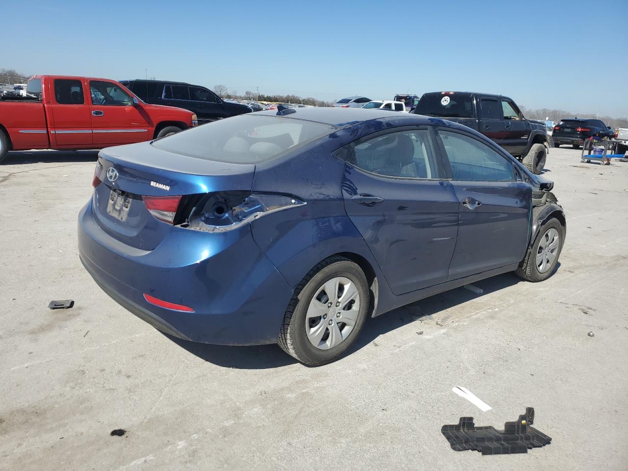 2016 Hyundai Elantra - Image 3