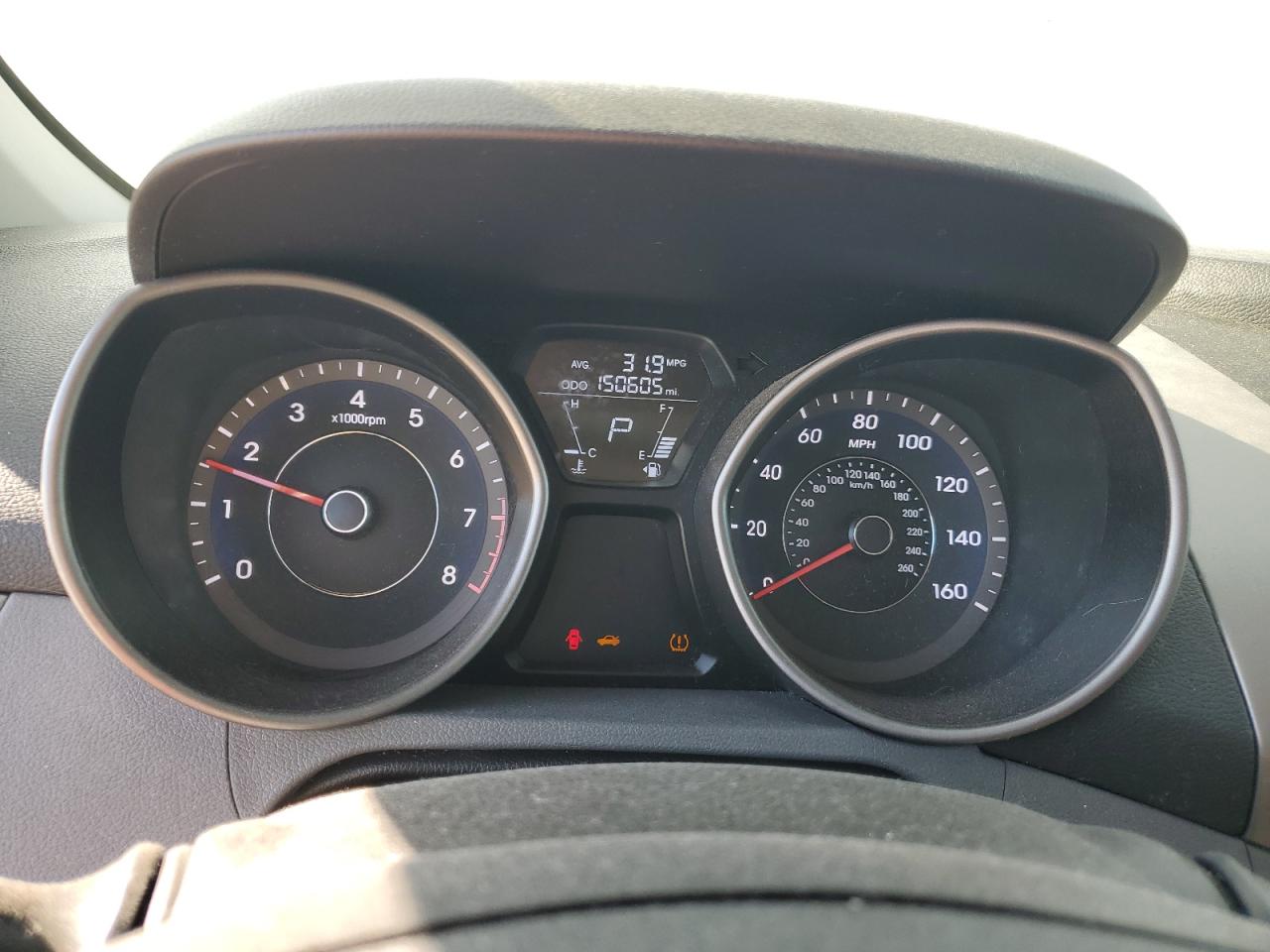 2013 Hyundai Elantra - Image 9