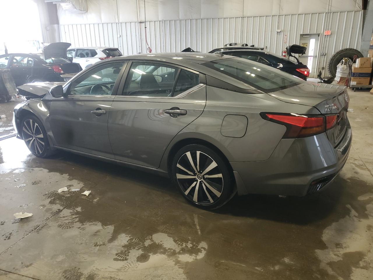 2022 Nissan Altima - Image 2