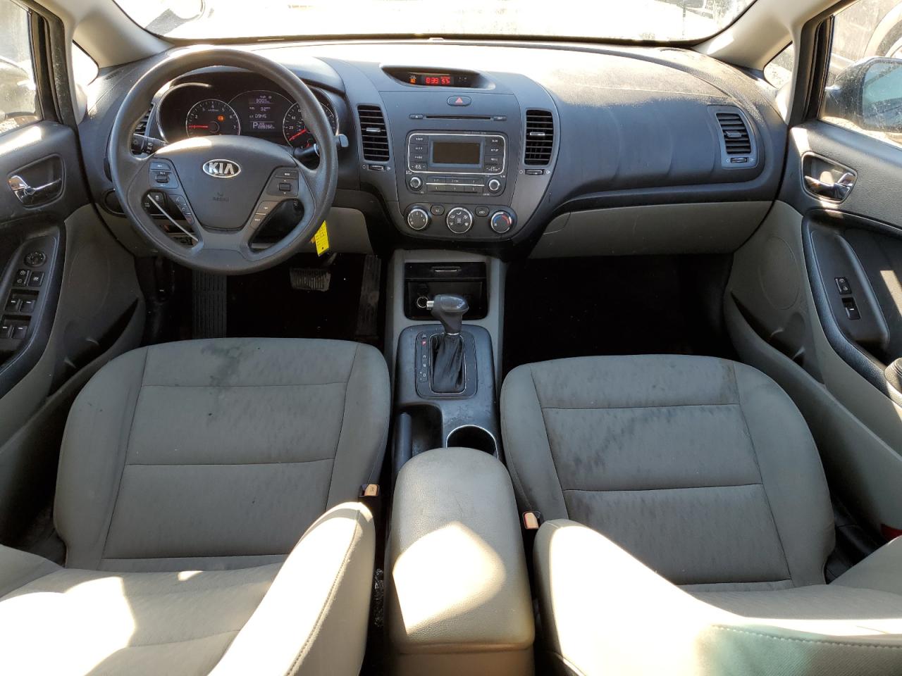 2015 Kia Forte - Image 8