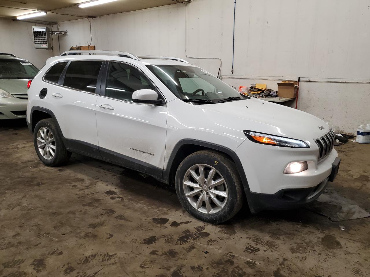 2016 Jeep Grand Cherokee - Image 4