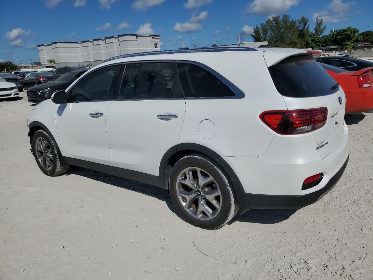 2019 Kia Sorento - Image 2